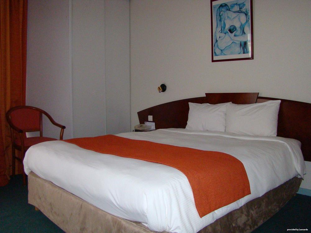 Best Western Hotel Sourceo Saint-Paul-les-Dax Exterior photo