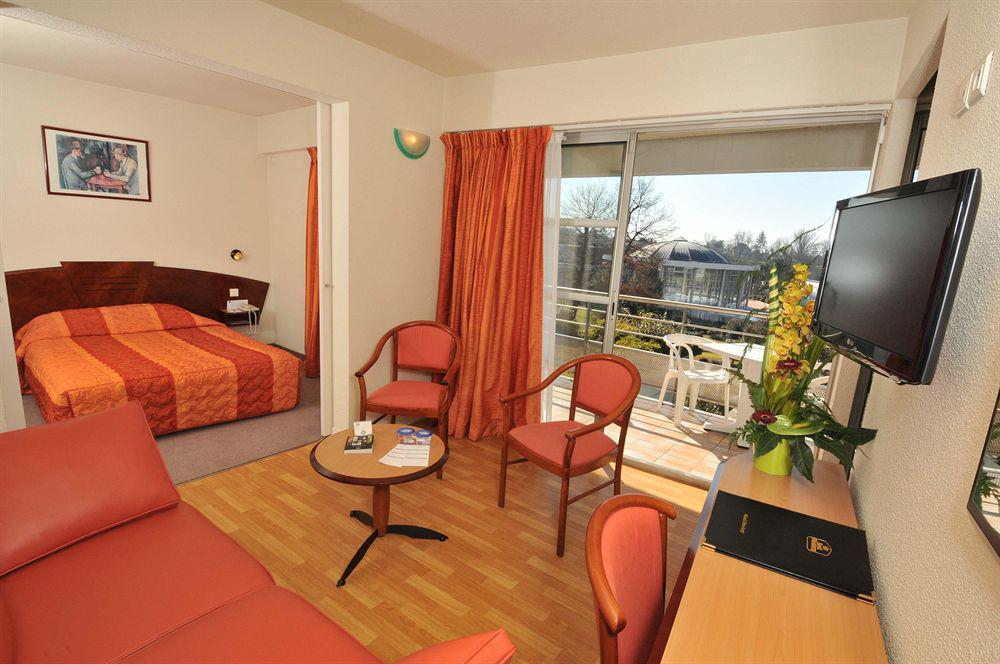 Best Western Hotel Sourceo Saint-Paul-les-Dax Room photo